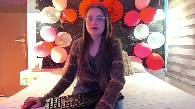 ZOE LE online show from 02.19.26