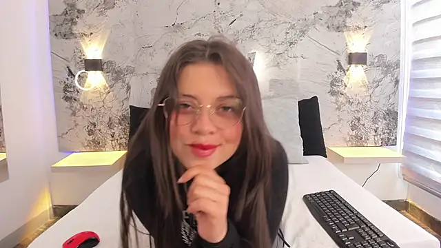 ZOE LE online show from 04.23.26