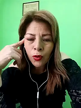 Snapshot of VANESSA__01 chatting on 10.14.25 VANESSA  01 online show from 10.14.25