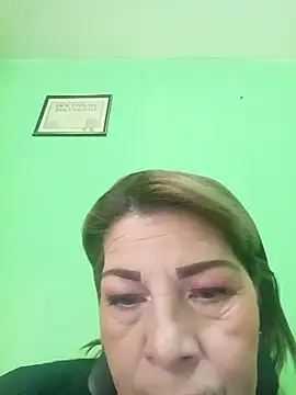 Snapshot of VANESSA__01 chatting on 10.22.25 VANESSA  01 online show from 10.22.25