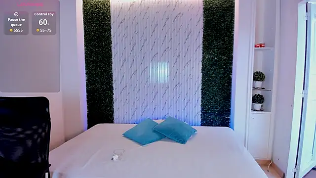 Snapshot of Caroline_Millerr chatting on 03.07.26 Caroline Millerr online show from 03.07.26