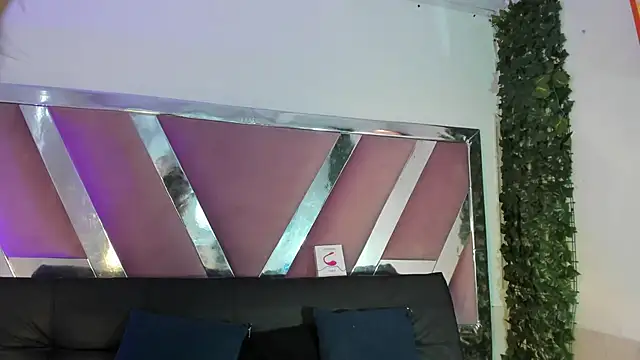 KateValencia online show from 11.06.25