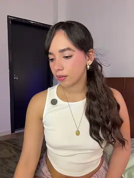 Capricho 01 online show from 08.03.26