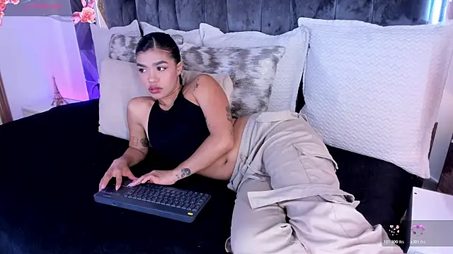 NaylaGrey online show from 06.30.26