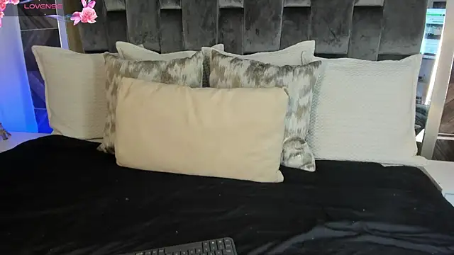 NaylaGrey online show from 08.02.26