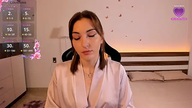 AmyVilvet  online show from 10.21.25