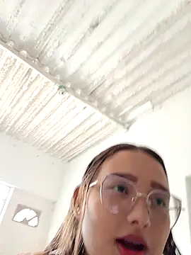 young dairy01 online show from 10.01.25