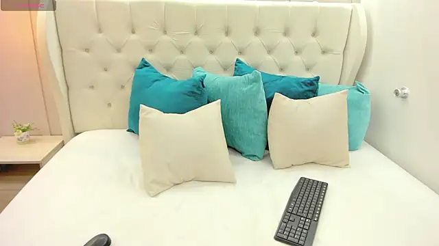 ivy aoki online show from 10.03.25