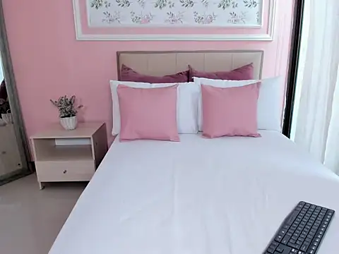 ivy aoki online show from 10.15.25