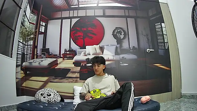 Snapshot of RomeoMillerr chatting on 09.30.25 RomeoMillerr online show from 09.30.25