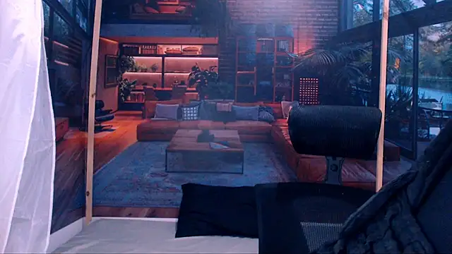 Snapshot of RomeoMillerr chatting on 10.25.25 RomeoMillerr online show from 10.25.25