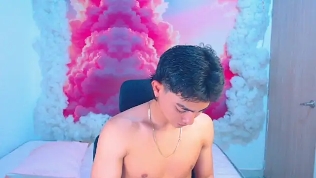 Snapshot of RomeoMillerr chatting on 10.31.25 RomeoMillerr online show from 10.31.25