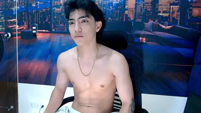 Snapshot of RomeoMillerr chatting on 11.27.25 RomeoMillerr online show from 11.27.25