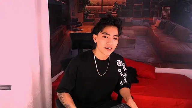 Snapshot of RomeoMillerr chatting on 12.01.25 RomeoMillerr online show from 12.01.25