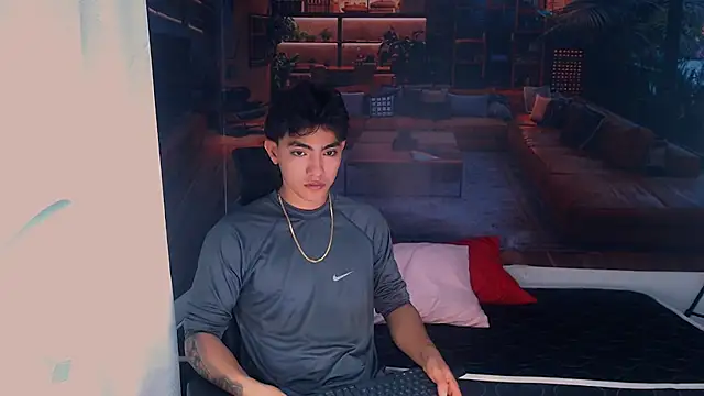 Snapshot of RomeoMillerr chatting on 12.02.25 RomeoMillerr online show from 12.02.25