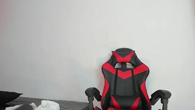 XaanderGrey online show from 11.10.25