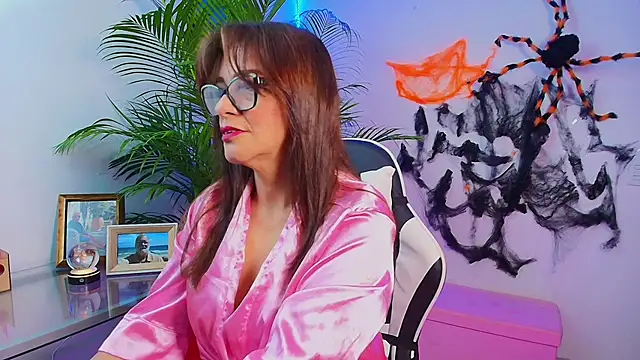 Carol Miss2 online show from 10.19.25