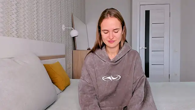 Snapshot of LilMary_ chatting on 11.03.25 LilMary online show from 11.03.25