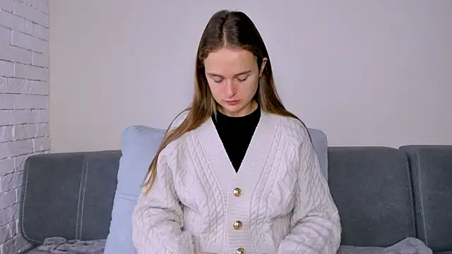 Snapshot of LilMary_ chatting on 12.03.25 LilMary online show from 12.03.25