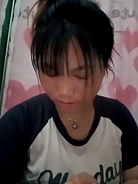 min-xinh online show from 04.27.26