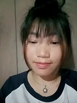 min-xinh online show from 04.30.26