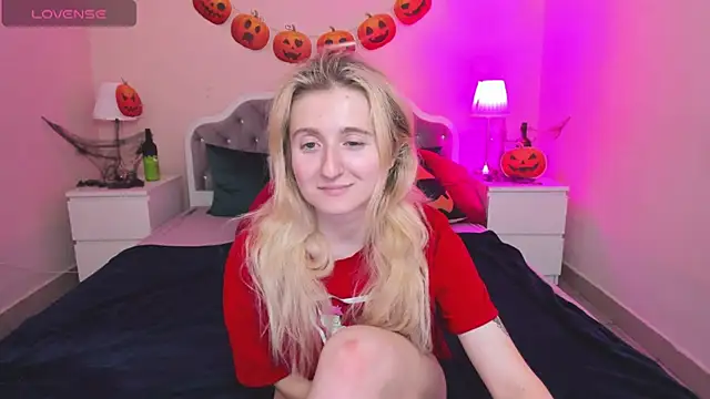 CamillaDreamer online show from 10.26.25