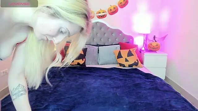 CamillaDreamer online show from 11.01.25