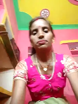 Snapshot of Munni_ji chatting on 10.08.25 Munni ji online show from 10.08.25