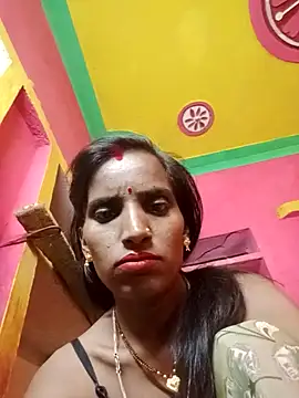 Snapshot of Munni_ji chatting on 10.18.25 Munni ji online show from 10.18.25