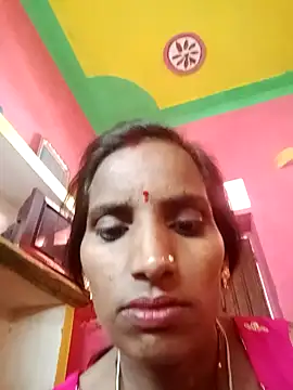 Snapshot of Munni_ji chatting on 10.21.25 Munni ji online show from 10.21.25