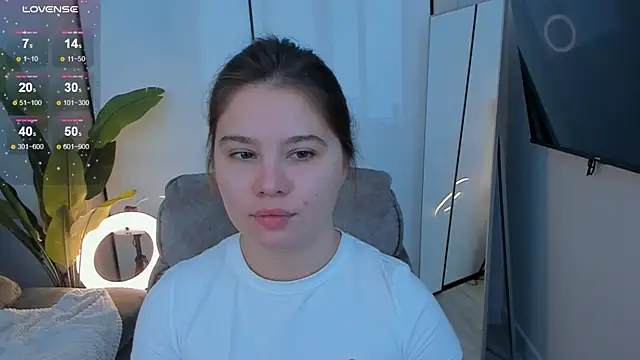 Snapshot of Eva_Cheeky chatting on 10.22.25 Eva Cheeky online show from 10.22.25