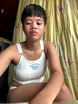 Snapshot of Obre17 chatting on 10.11.25 Obre17 online show from 10.11.25