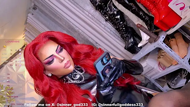 Snapshot of CherryHarper chatting on 11.08.25 CherryHarper online show from 11.08.25