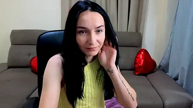 Snapshot of Emilly__Grey chatting on 02.10.26 Emilly Grey online show from 02.10.26