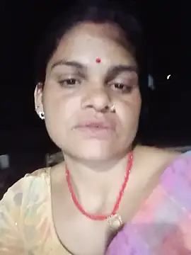 Snapshot of SHMA-77 chatting on 05.19.26 SHMA-77 online show from 05.19.26