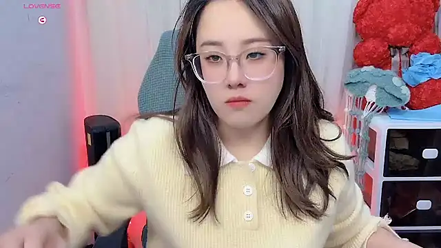 NEWONETO online show from 11.18.25