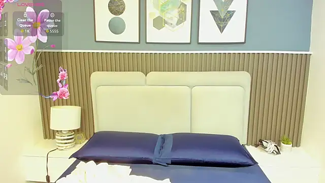 liz  cute online show from 11.15.25