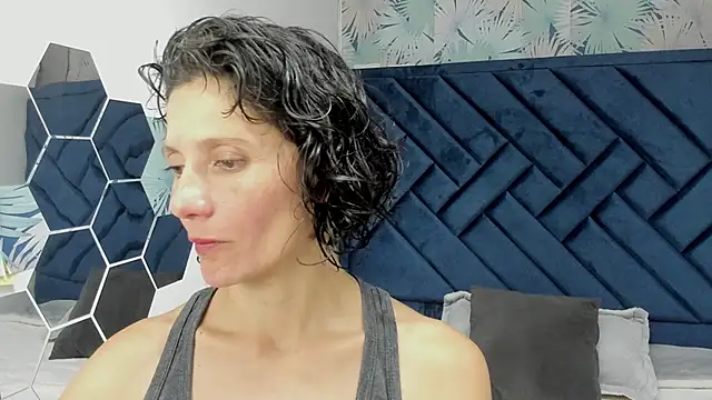 Valery More   online show from 11.24.25