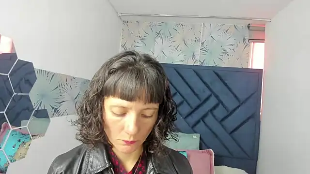 Valery More   online show from 03.09.26