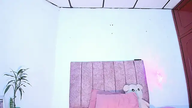 Mila 1wood online show from 03.14.26