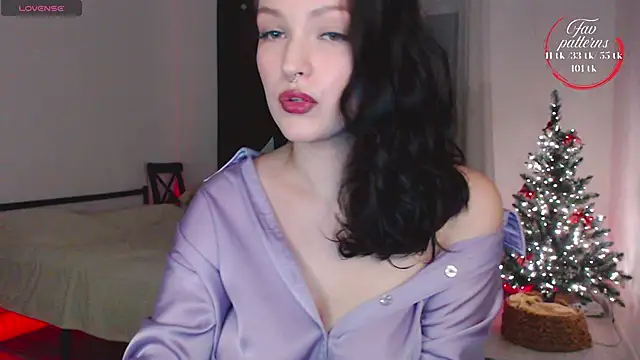 Snapshot of Lessie_ chatting on 12.16.25 Lessie online show from 12.16.25