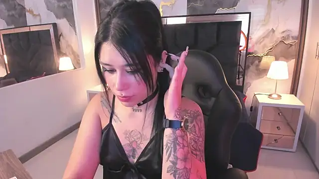 SusanVilla online show from 06.22.26