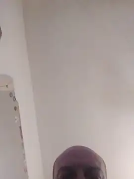 Snapshot of Hombredemar42 chatting on 10.25.25 Hombredemar42 online show from 10.25.25