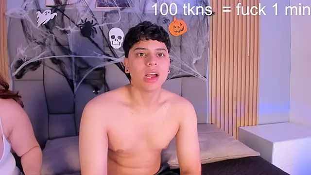 Snapshot of Kandyfrees_ chatting on 10.26.25 Kandyfrees online show from 10.26.25