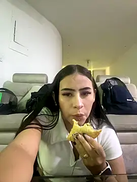 Scarlett Kiiss online show from 11.02.25