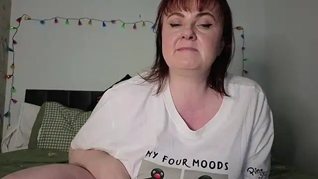 xJuicyLittlePrincessx online show from 11.24.25