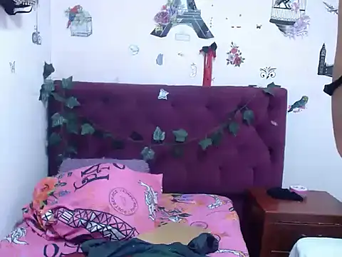 Snapshot of Cherrythx chatting on 10.08.25 Cherrythx online show from 10.08.25