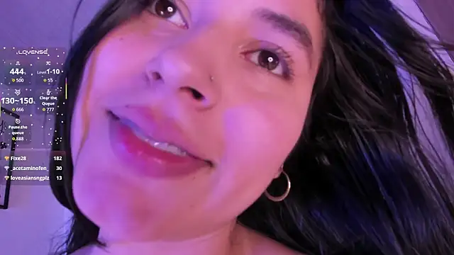 Snapshot of violet_blaze chatting on 11.30.25 violet blaze online show from 11.30.25