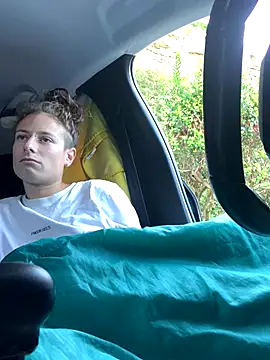 GoldenPussy1329 online show from 10.13.25