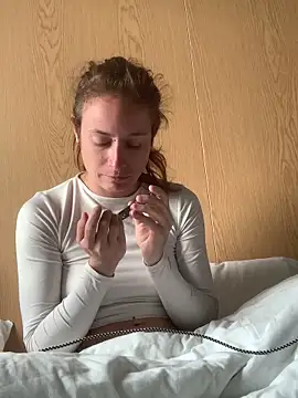 GoldenPussy1329 online show from 04.25.26